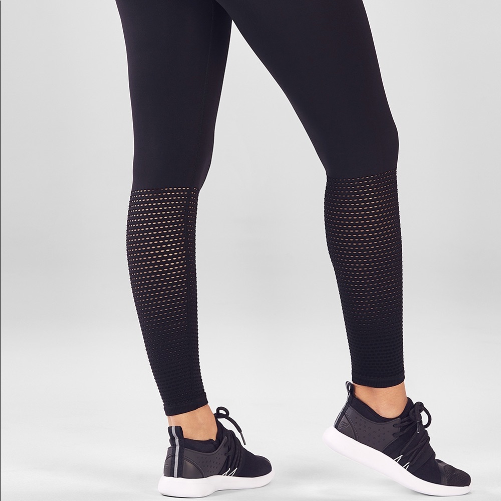 Bundle Of Yogalicious & Fabletics Leggings Black S - image 1